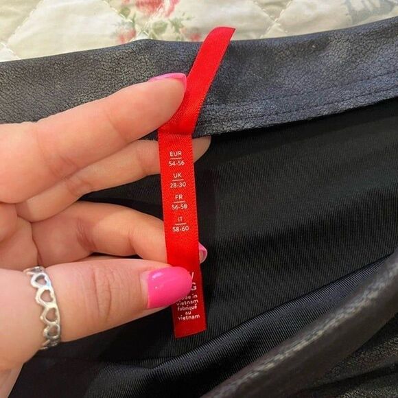 SPANX Faux Leather Flouncy Skirt Black size 2X NWT - Picture 6 of 12